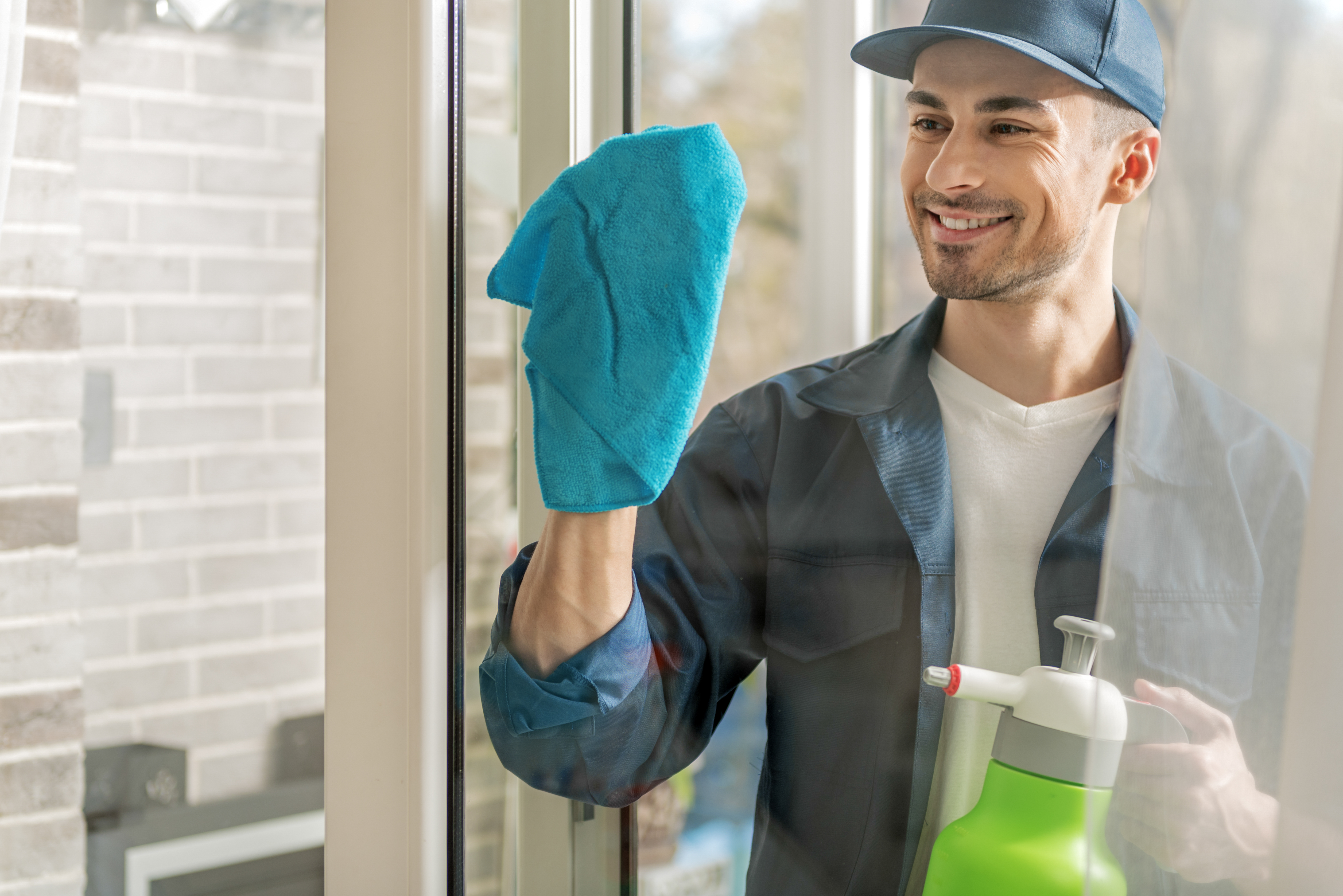 Glas- und Fassadenreinigung durch ELFATEC